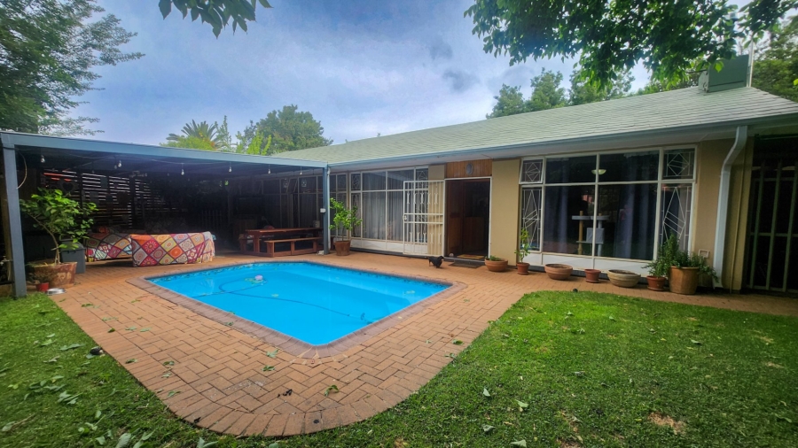 4 Bedroom Property for Sale in Flamwood North West